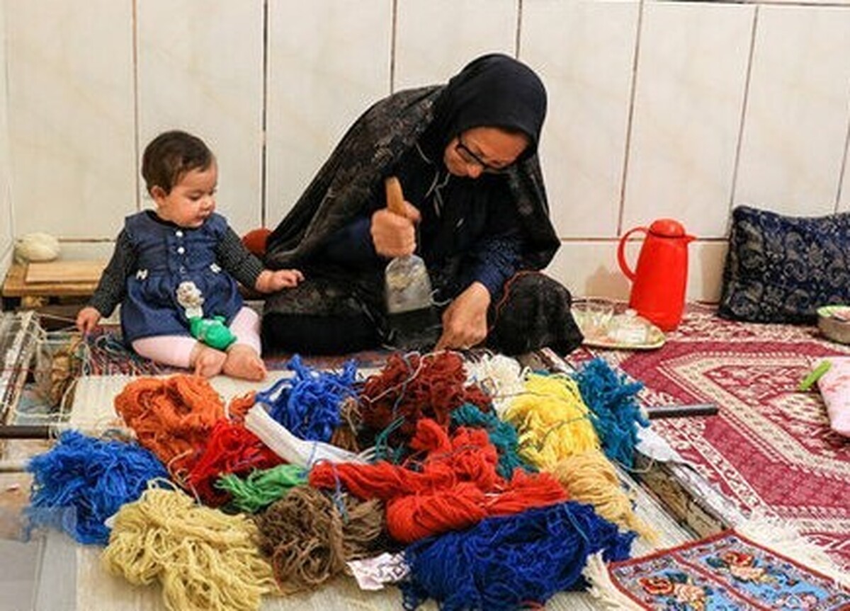 سید مهدی عبادی،مدیرکل کمیته امداد استان مرکزی از واریز حق بیمه ۱۴۰۳ زن سرپرست خانوار و مجریان طرح‌های اشتغال مشمول دریافت خدمت حق بیمه کمیته امداد استان با اعتبار ۷۴ میلیارد ریال خبر داد.