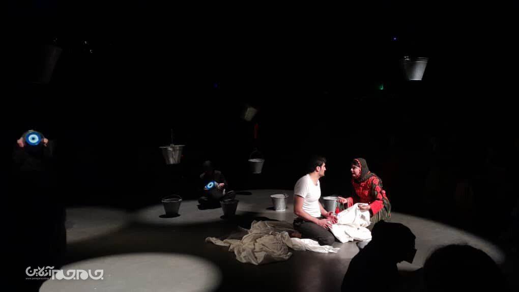 اثر نمایشی هنرمندان چهارمحال و بختیاری برگزیده جشنواره ملی تئاتر اقتباس شد. اثر نمایشی هنرمندان چهارمحال و بختیاری برگزیده جشنواره ملی تئاتر اقتباس شد.