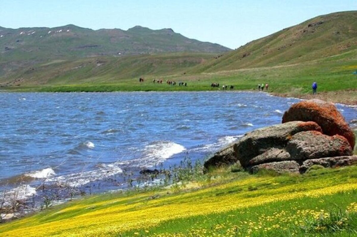 مدیرکل حفاظت محیط زیست استان اردبیل با بیان این که روند احیای تالاب نئور مطلوب است، گفت این تالاب از نظر شاخص‌های زیست محیطی به وضعیت ۱۵ سال قبل بازگشته است.