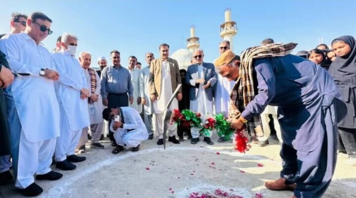 مدیرکل نوسازی، توسعه و تجهیز مدارس سیستان و بلوچستان از کلنگ‌زنی ۲ مدرسه ۶ کلاسه در روستای صدیق زهی بخش پلان چابهار و شهر نگور شهرستان دشتیاری با مشارکت خیران خبر داد.