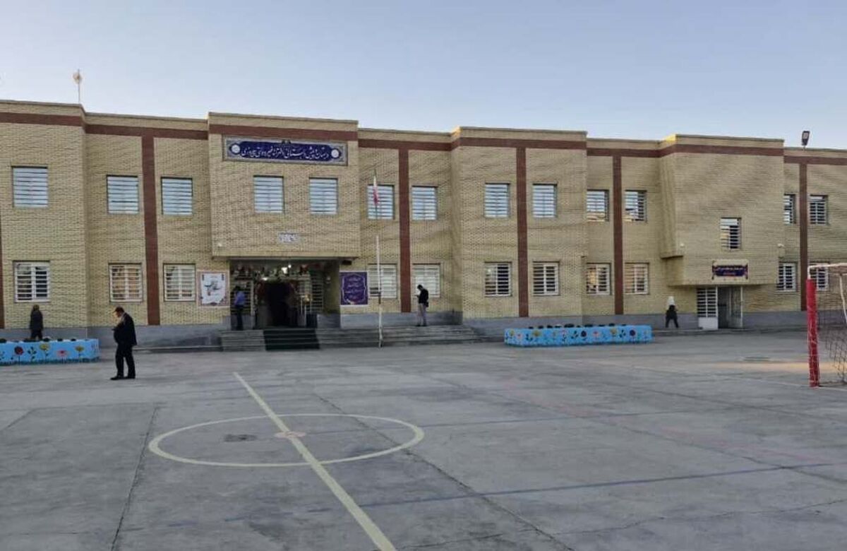 سید رضا حسینی نیک،مدیرکل نوسازی، توسعه و تجهیز مدارس کهگیلویه و بویراحمد گفت: سه هزار و ۷۰۰ میلیارد ریال طرح آموزشی و فرهنگی در مناطق مختلف شهرستان‌های گچساران و باشت در دست اجراست.