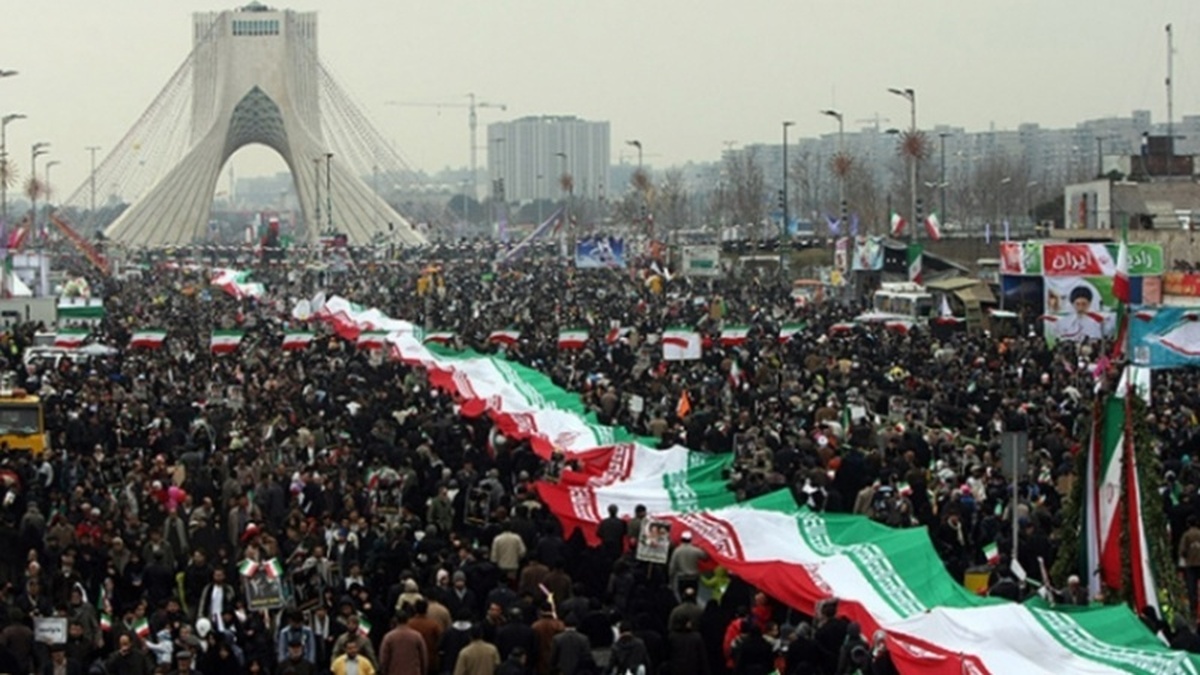 بهره گیری انقلابیون از «نوار کاست» قدمی نوآورانه ای بود که باعث شد، رسانه در پیروزی انقلاب اسلامی نقشی مهم ایفا کند.