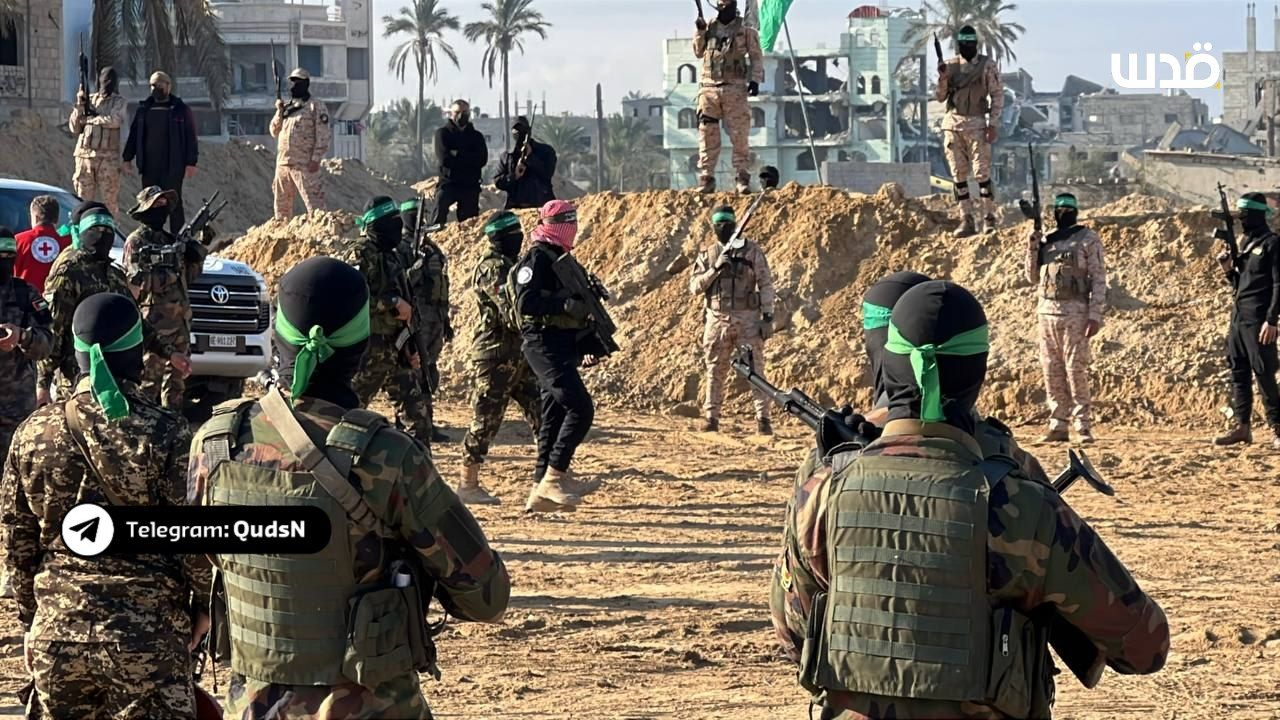 عکس | تعجب رادیو رژیم صهیونیستی از سلاح‌های نیروهای قسام