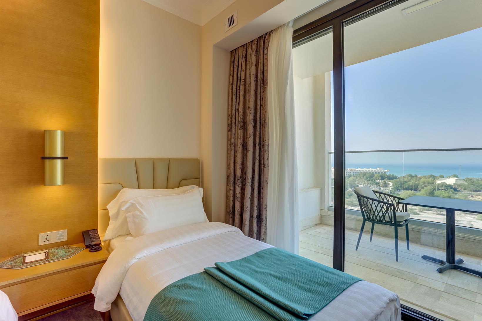 برسی و معرفی 6 تا از بهترین هتل های کیش برسی و معرفی 6 تا از بهترین هتل های کیش