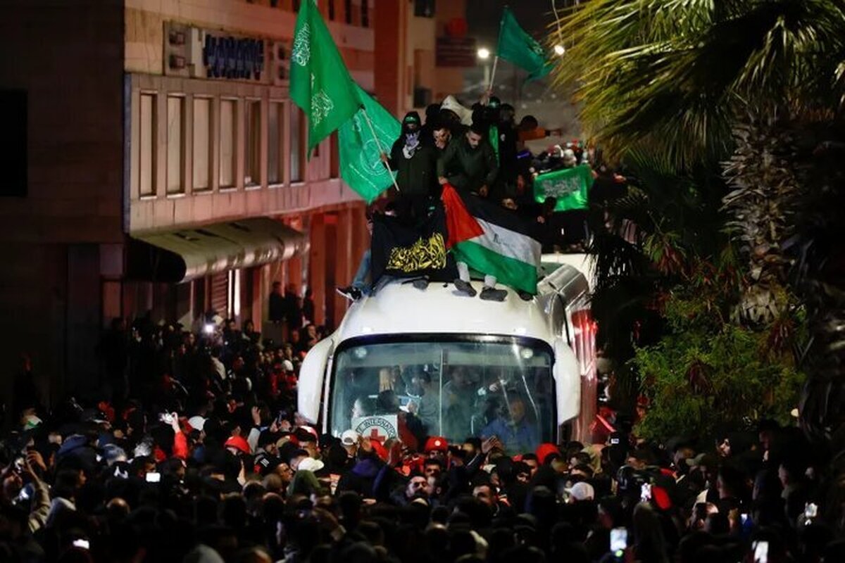 منابع آگاه فلسطینی در گزارشی جزئیات آزادی اسرای فلسطینی در جریان توافق تبادل اسرا و آتش بس در غزه را منتشر کرد.