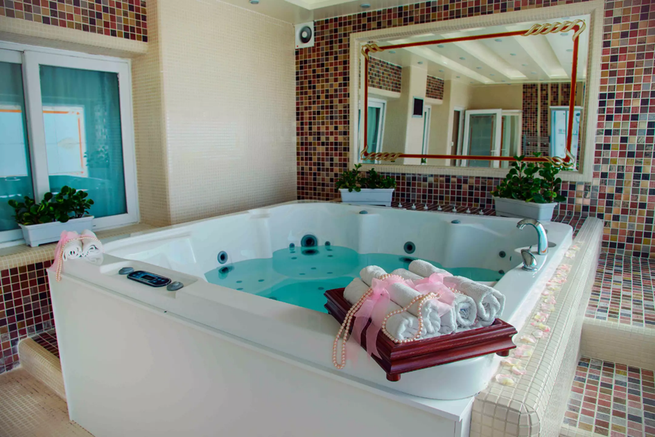 چگونه هتل قصر مشهد را سریع و مطمئن رزرو کنیم؟ چگونه هتل قصر مشهد را سریع و مطمئن رزرو کنیم؟