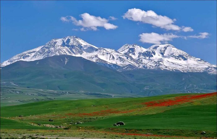 جاذبههای طبیعی و تاریخی استان اردبیل پذیرای مسافران نوروزی جاذبههای طبیعی و تاریخی استان اردبیل پذیرای مسافران نوروزی
