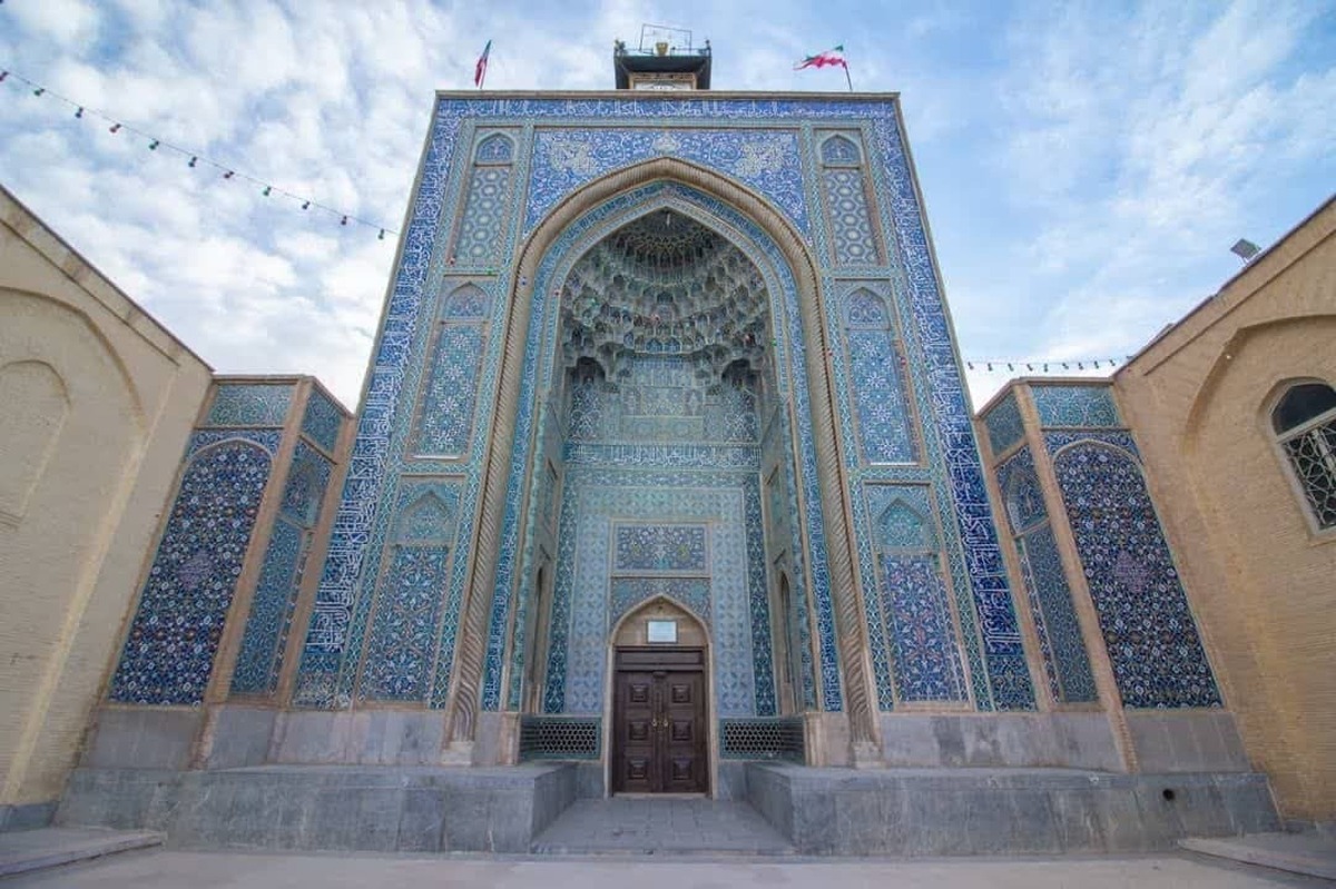 مدیرکل میراث‌فرهنگی، گردشگری و صنایع‌دستی کرمان گفت: ۳ مسجد تاریخی کرمان در نشست اولیه بررسی پرونده‌های نامزدی ثبت مسجد ایران در فهرست میراث جهانی امتیازات لازم را کسب و برای ثبت در میراث جهانی یونسکو ارسال شده‌است.