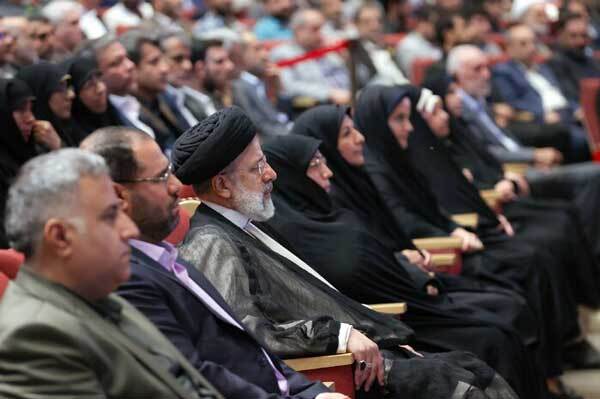 نباید با فشار نماینده و استاندار هرجایی دانشگاه فرهنگیان بنا کرد