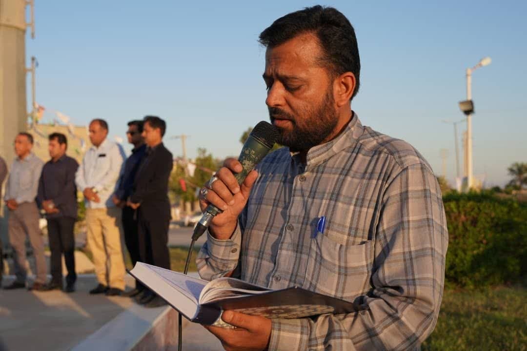 برافراشتن پرچم مطهر رضوی