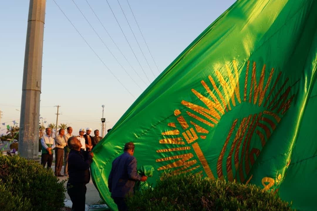 برافراشتن پرچم مطهر رضوی