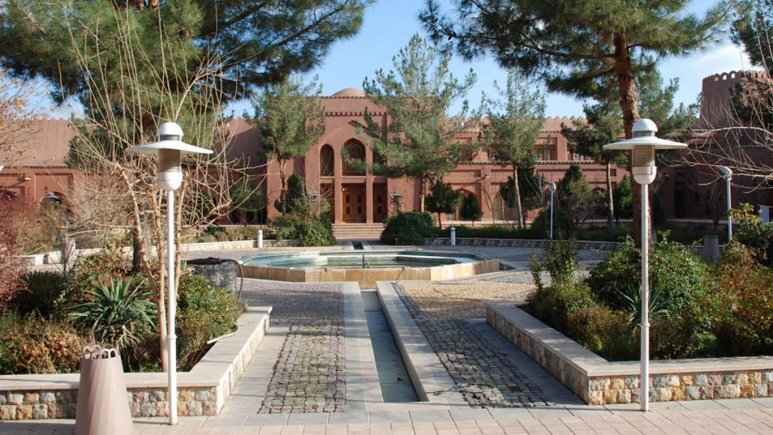 از کاروان سرا تا هتل های لوکس از کاروان سرا تا هتل های لوکس