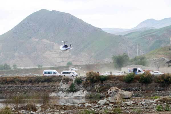 بالگرد حامل رئیس جمهور دچار سانحه «فرود سخت» شد + اسامی همراهان