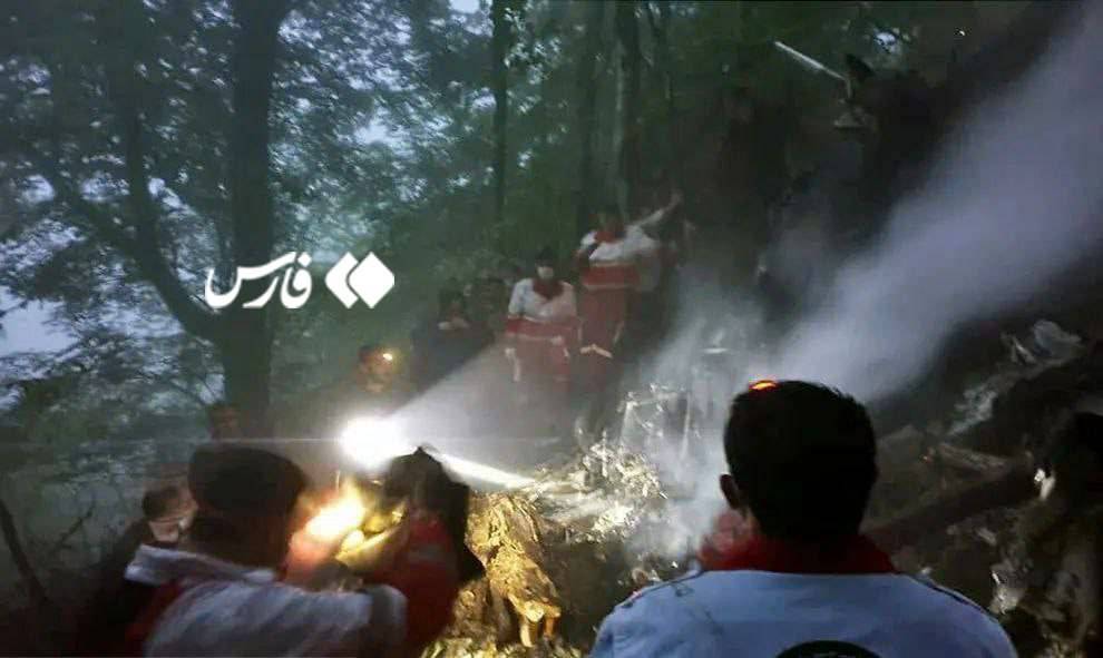 بالگرد حامل رئیس جمهور دچار سانحه «فرود سخت» شد + اسامی همراهان