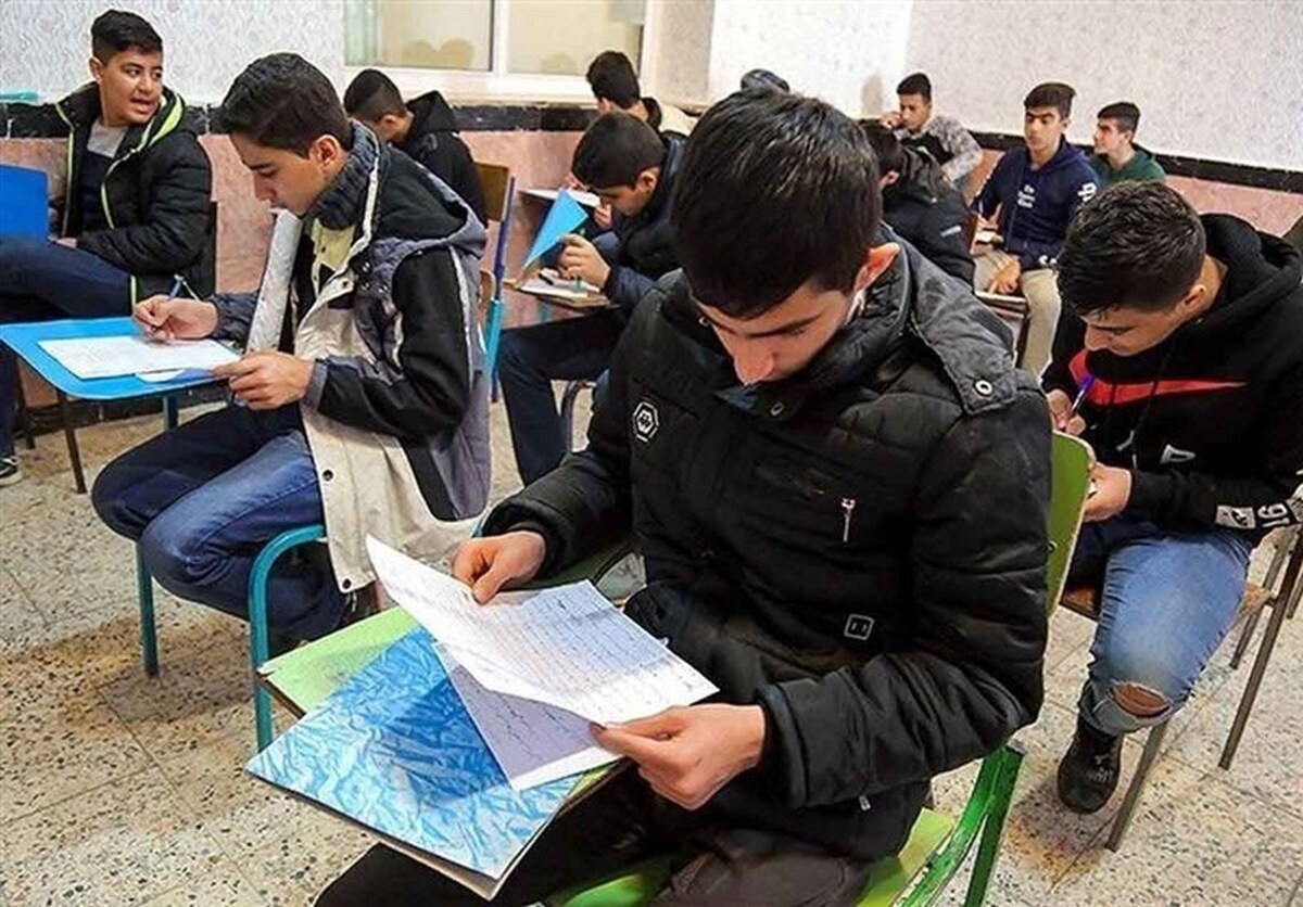 محسن منصوری معاون رئیس جمهوری اعلام کرد که امتحانات دانش‌آموزان تا پایان هفته لغو شد.
