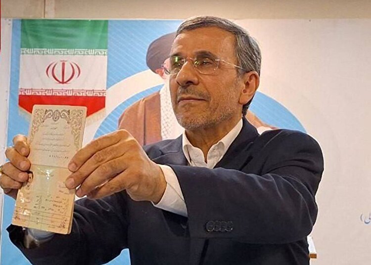 احمدی‌نژاد، داوطلب انتخابات ریاست جمهوری شد