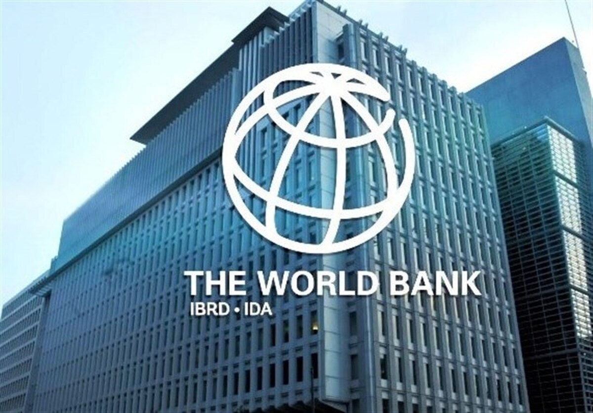 بانک جهانی تورم مواد غذایی ایران در فروردین ۱۴۰۳ را ۲۳.۱ درصد اعلام کرد که این رقم نسبت به یک سال گذشته تا یک سوم کاهش یافته است.