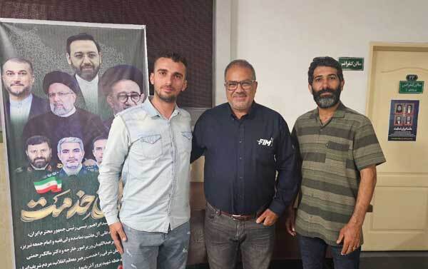 نمادهای «امداد و ایثار» به قهرمانان و ورزشکاران اهدا می‌شود 