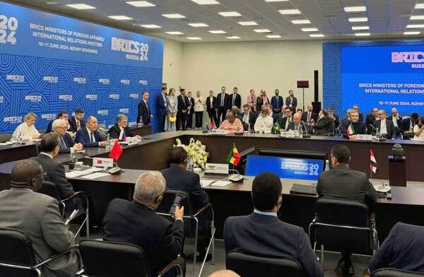 تلاش برای دلارزدایی از تجارت جهانی، خواسته همه کشورهای مستقل است تلاش برای دلارزدایی از تجارت جهانی، خواسته همه کشورهای مستقل است