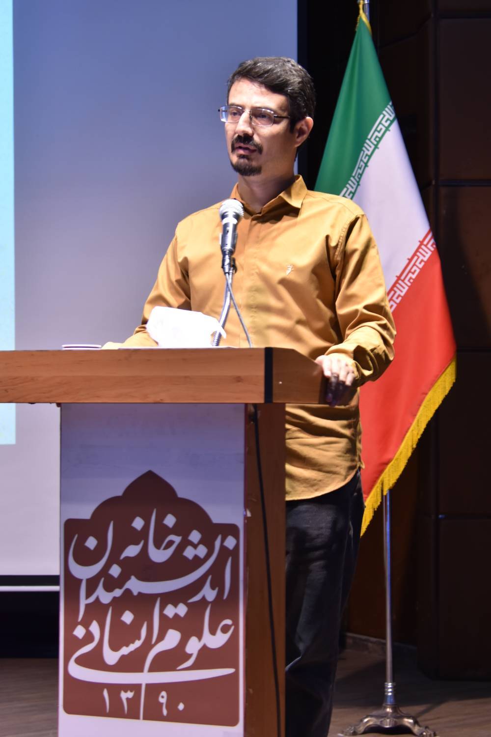 ایران فیروزه‌ای میراث شاه اسماعیل اول