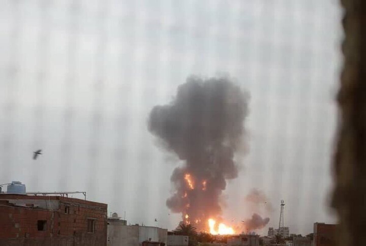 منابع رسانه‌ای از حمله جنگنده‌های رژیم صهیونیستی به بندر الحدیده یمن خبر می‌دهند.
