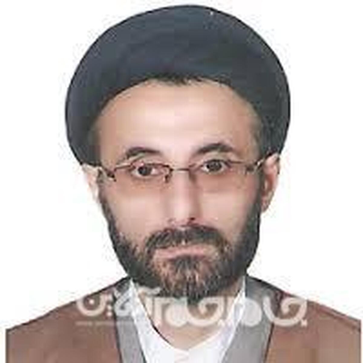 ملتی است که به گذشته خود، اعم از وقایع، شخصیت‌ها، دستاوردها، اشتباهات و عبرت‌ها، توجهی ندارد و یا از آنها بی‌خبر است.
محکوم به تکرار آن است.