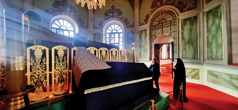 بر بلندای عرفان