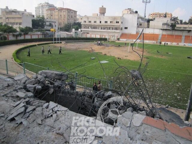 عکس | ورزشگاه یرموک غزه از استادیوم فوتبال تا بازداشتگاه و سپس پناهگاهی برای آوارگان عکس | ورزشگاه یرموک غزه از استادیوم فوتبال تا بازداشتگاه و سپس پناهگاهی برای آوارگان