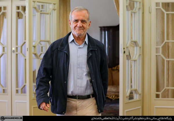 گفتوگوی تفصیلی KHAMENEI.IR با رئیسجمهور منتخب گفتوگوی تفصیلی KHAMENEI.IR با رئیسجمهور منتخب