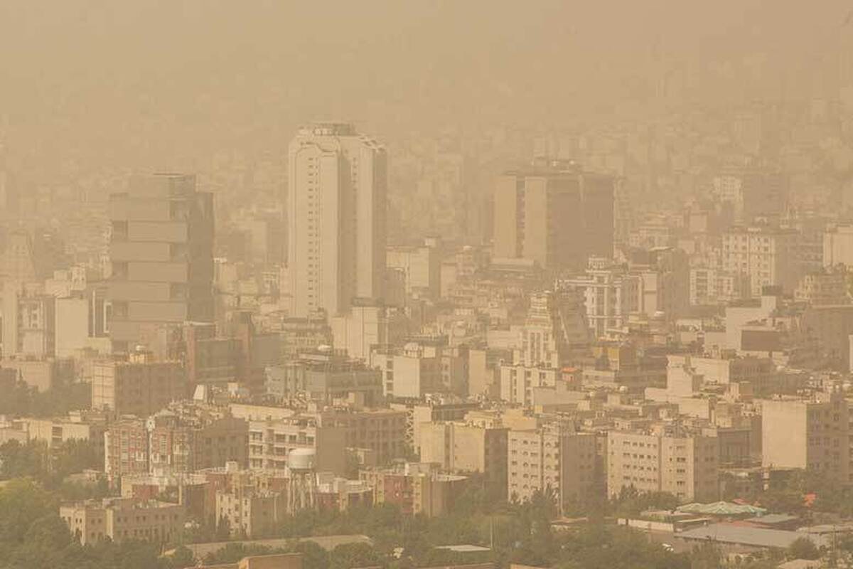 شاخص آلودگی هوای تهران هم‌اکنون با قرار گرفتن روی عدد ۱۷۱ در شرایط ناسالم برای همه گروه‌های سنی است.
