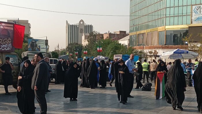 گزارش تصویری ا  استقبال از پیکر شهید نیلفروشان گزارش تصویری ا  استقبال از پیکر شهید نیلفروشان
