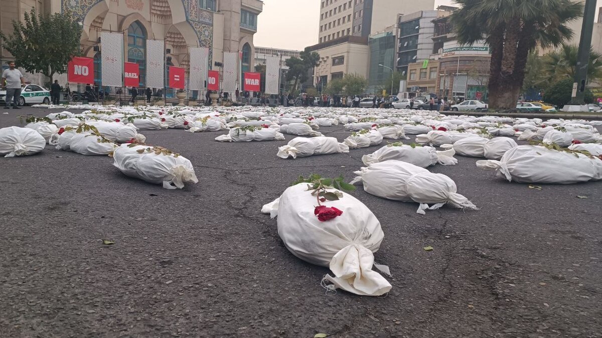 شمار شهدا به ۴۲هزار و ۴۰۹ نفر رسید شمار شهدا به ۴۲هزار و ۴۰۹ نفر رسید