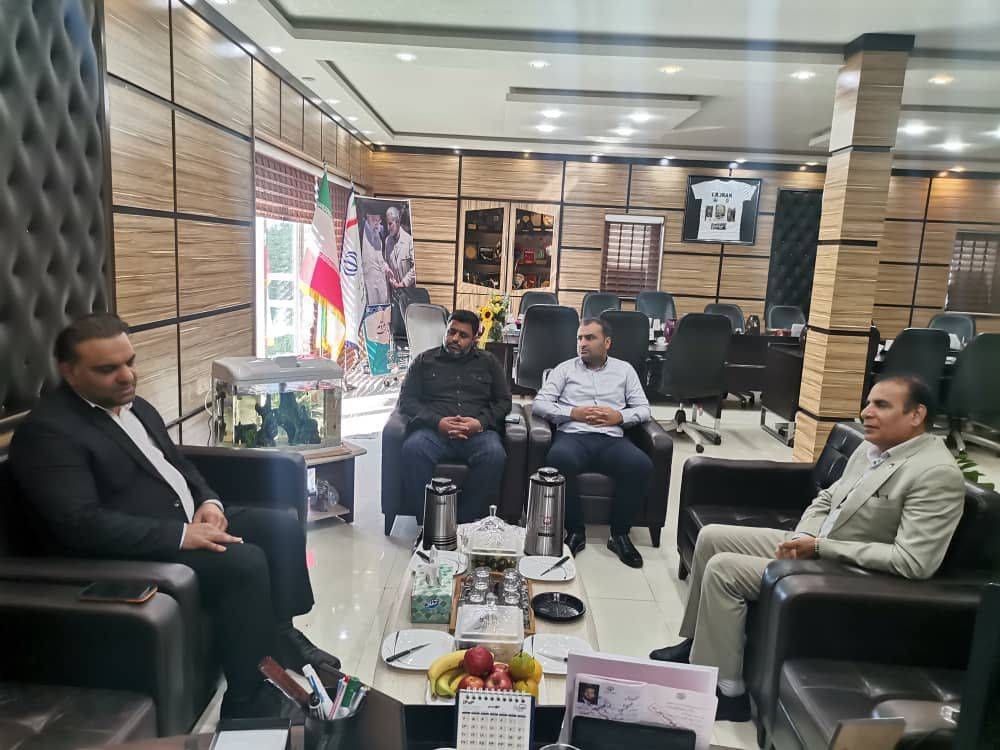 نشست رئیس کمیسیون اداری، مالی شورای اسلامی شهر برازجان با مدیر کل ورزش استان بوشهر