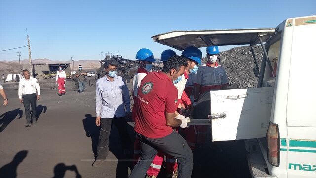 تعداد جانباختگان معدنجوی طبس به ۵۰ نفر رسید تعداد جانباختگان معدنجوی طبس به ۵۰ نفر رسید