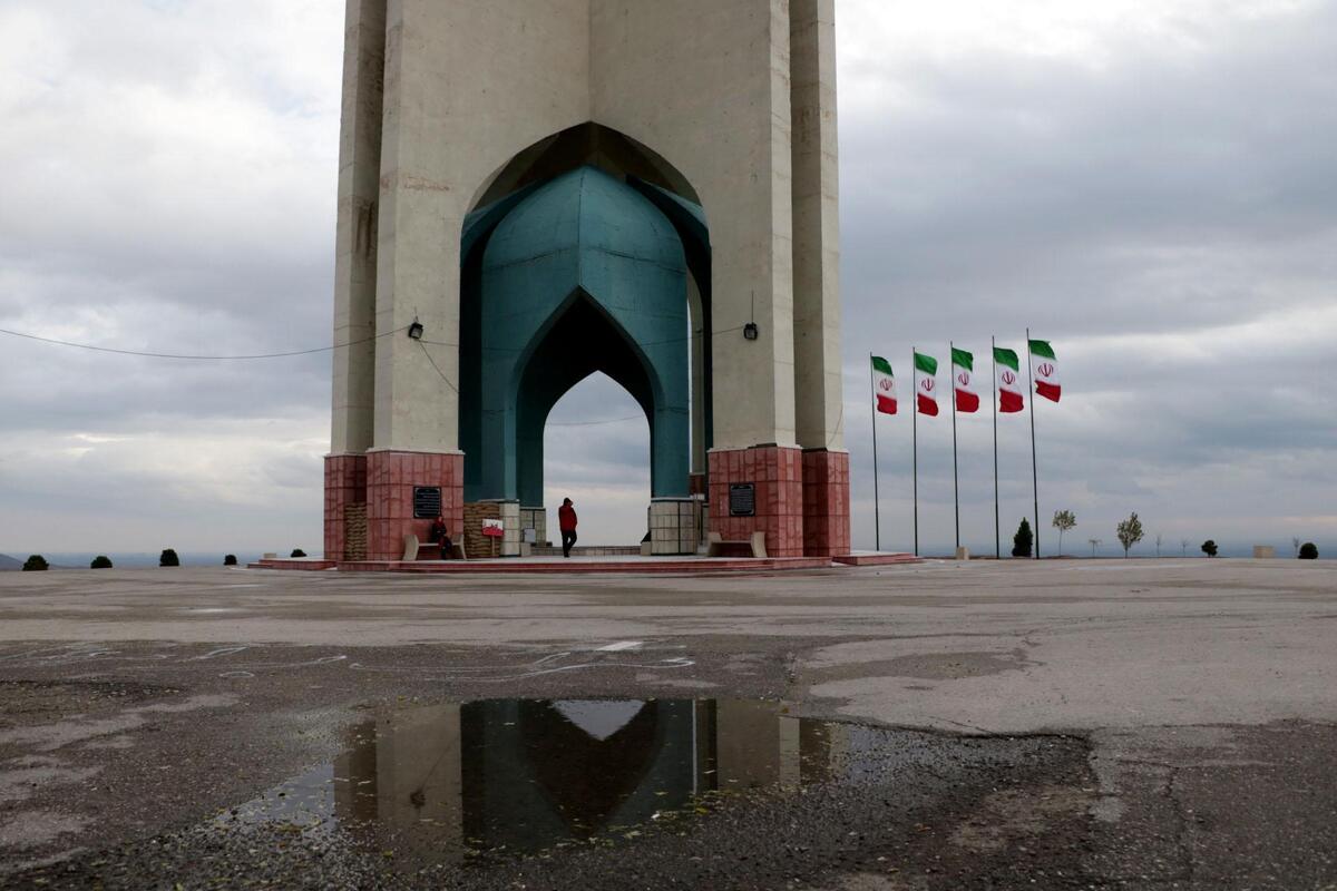 ‎در پی تخریب سازه خطرآفرین جوار یادمان شهدای گمنام فدک، روابط عمومی اداره کل حفظ آثار و نشر ارزش های دفاع مقدس استان قزوین بیانیه صادر کرد.