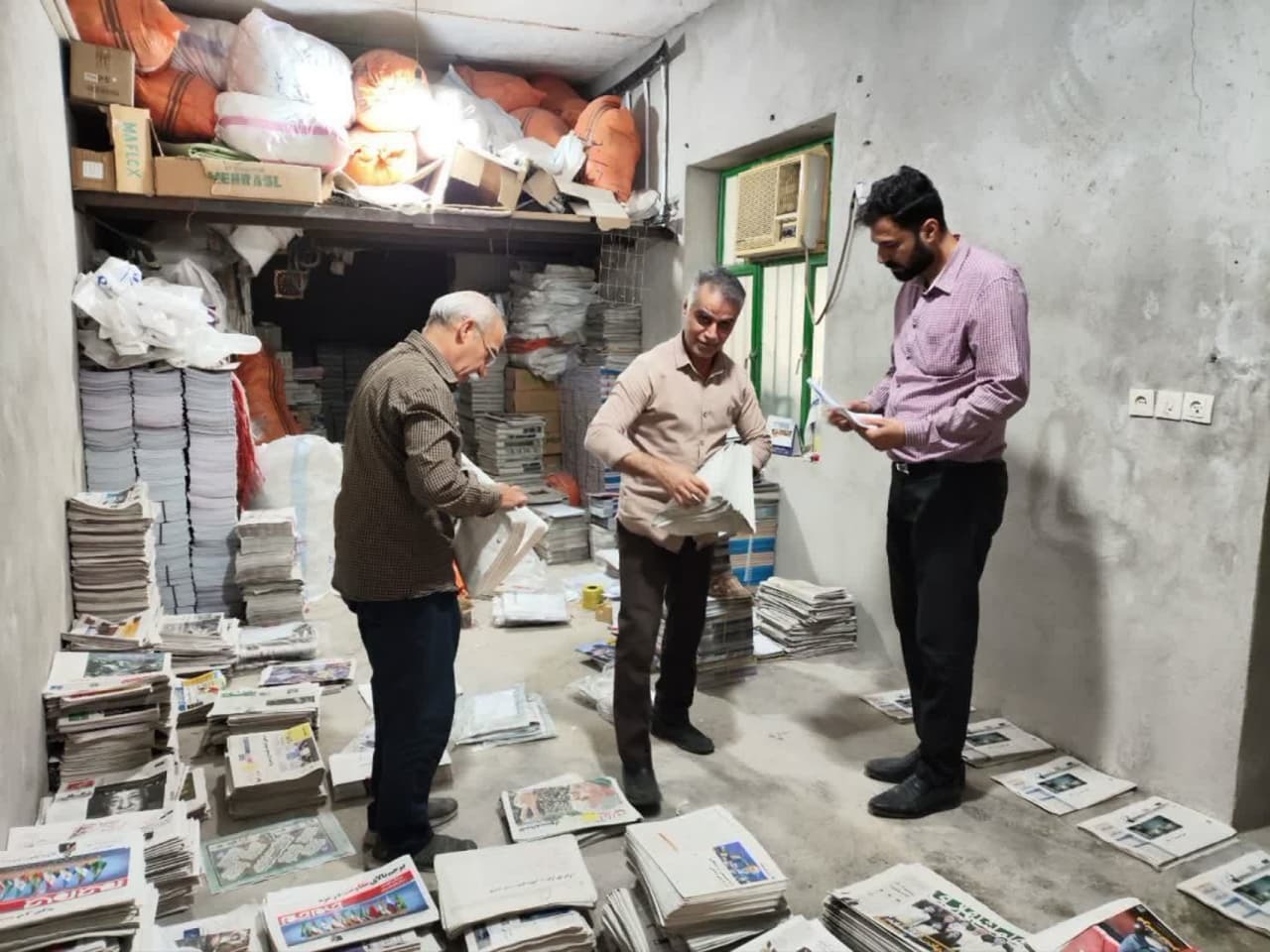 بازدید از دفتر شرکت توزیع جراید در استان بازدید از دفتر شرکت توزیع جراید در استان