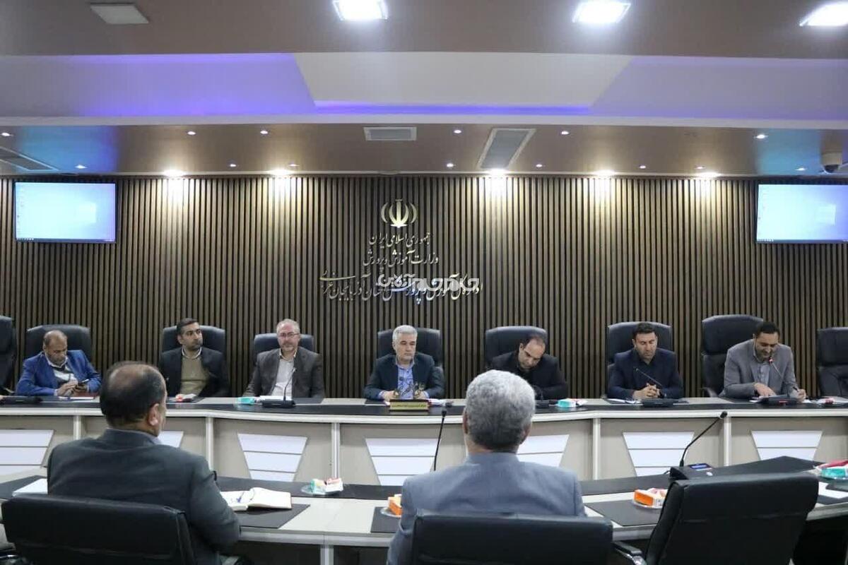 نگاه مجموعه آموزش و پرورش به تمامی دانش‌آموزان یکسان است و حمایت تمامی مجموعه‌ها برای حل مساله «تارکین تحصیل» و «بازماندگان از تحصیل» را نیازمندیم.