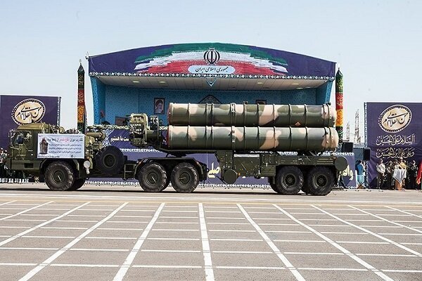 نمایش انواع پهپادهای شناسایی، تهاجمی و انتحاری ارتش نمایش انواع پهپادهای شناسایی، تهاجمی و انتحاری ارتش