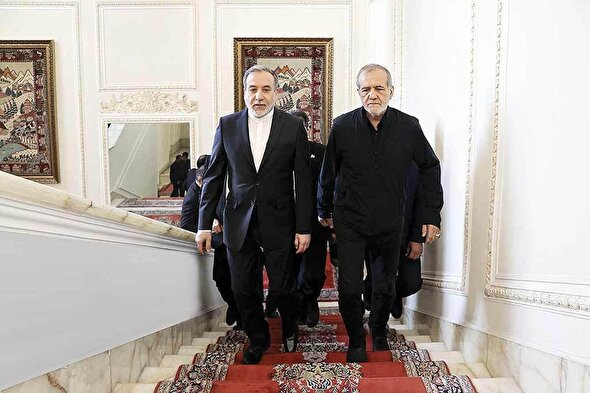 عراقچی: مذاکره کافی است