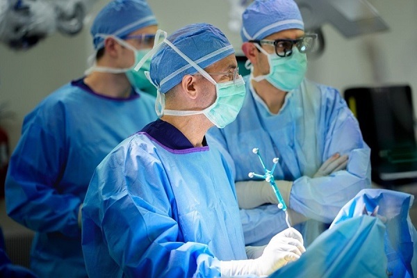 تومور | از شناخت انواع و تشخیص تا انتخاب بهترین جراح