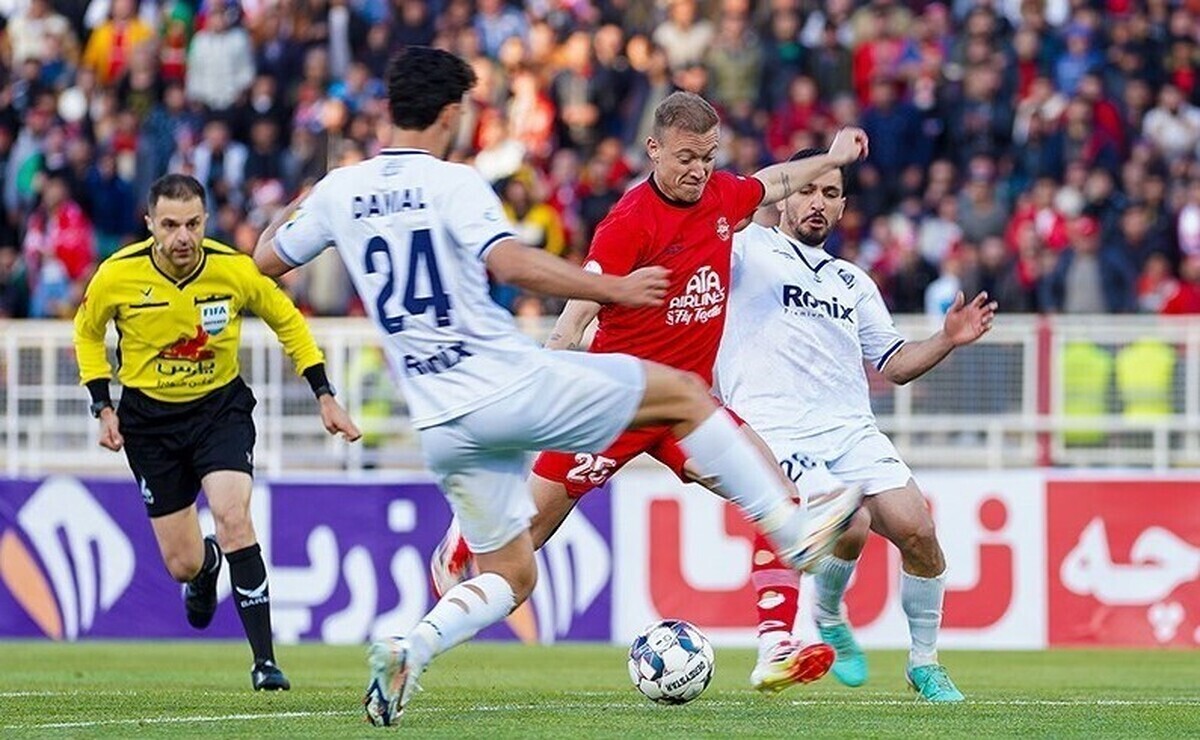 بازی تراکتور و ملوان در بازی معوقه هفته هفتم با تساوی 0-0 به پایان رسید.