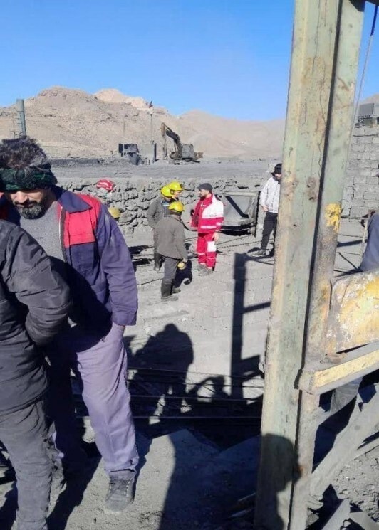 معدن کوشک در بافق ریزش کرد