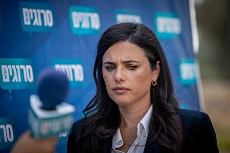 حنظله: تلفن همراه وزیر سابق رژیم صهیونیستی را هک کردیم