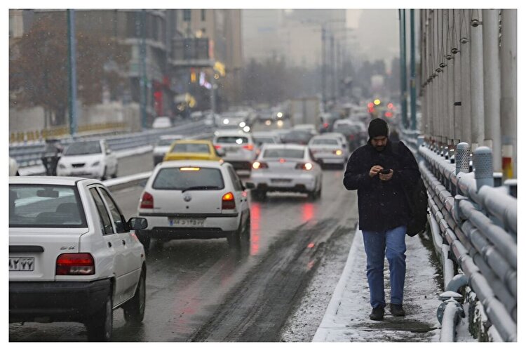 ماندگاری سرما همراه با آلودگی هوا در تهران تا پایان هفته