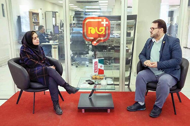 شاهنامه، سپر هویت ملی