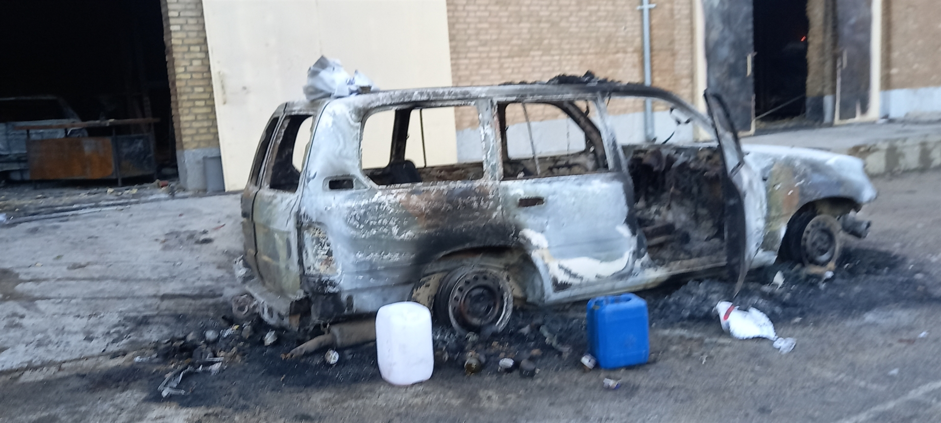 اطلاعیه جمعیت هلالاحمر در پی تخریب تعدادی از پایگاهها، خودروها و تجهیزات امدادی اطلاعیه جمعیت هلالاحمر در پی تخریب تعدادی از پایگاهها، خودروها و تجهیزات امدادی