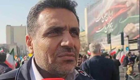 ببینید | آتش نشانان سند جنایت تروریست های مسلح در میدان انقلاب به نمایش گذاشتند