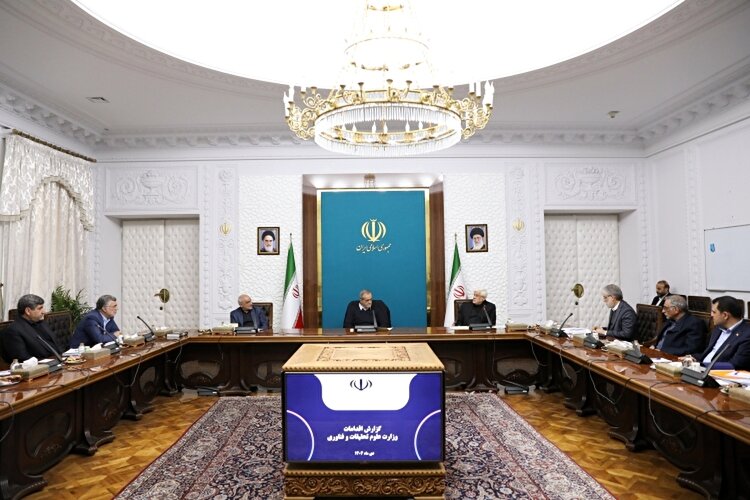 رئیس جمهور:ضرورت ارتقای سطح علمی دانشگاه‌ها و آشنایی اساتید، نخبگان و دانشجویان با علوم جدید