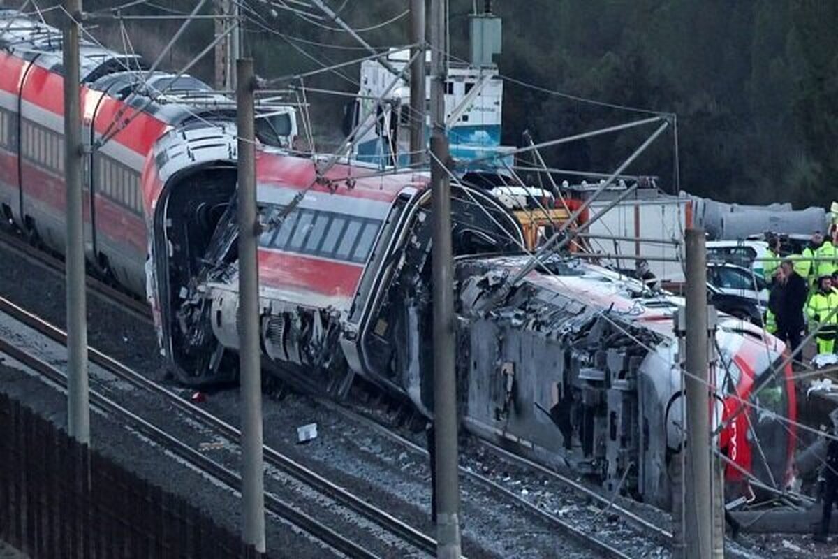 افزایش شمار کشته شدگان حادثه برخورد ۲ قطار در اسپانیا به ۳۹ نفر