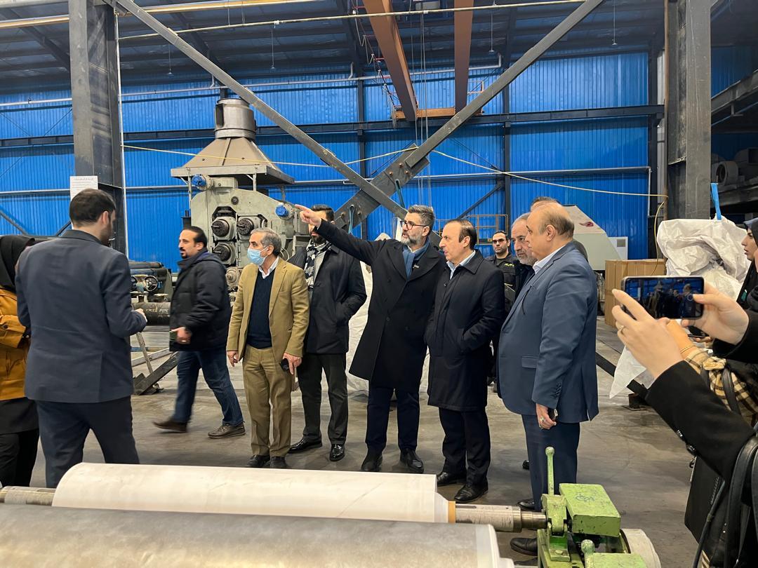 تمرکز ایرانیان اطلس پلیمر بر تولید ورق‌های PVC با فناوری روز 